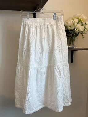 GAP White Eyelet Boho Tiered Midi Skirt Size Small
